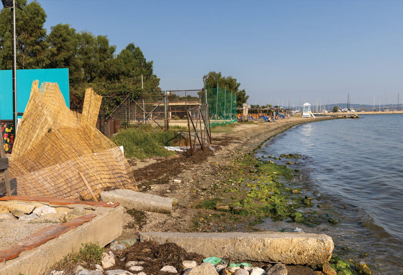 Εικ. 11 Η κατάληξη της πάλαι ποτέ "Πλαζ Αρετσούς".